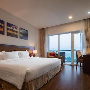 Superior King Room Ocean View